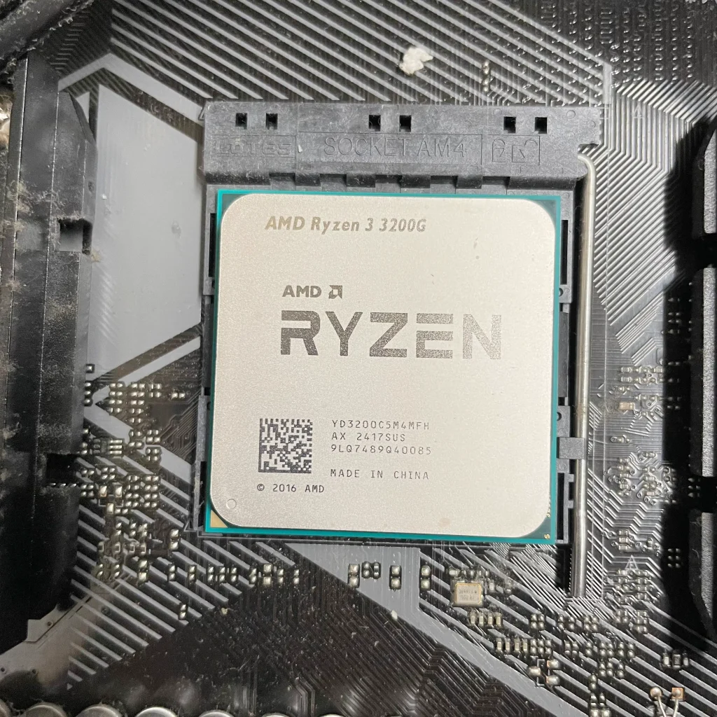 Ryzen3 3200Gを装着